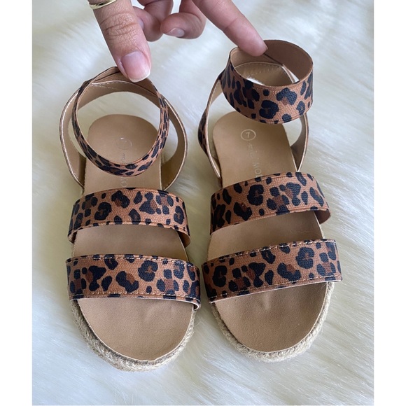 Toddler leopard print open toe sandals - Picture 2 of 4